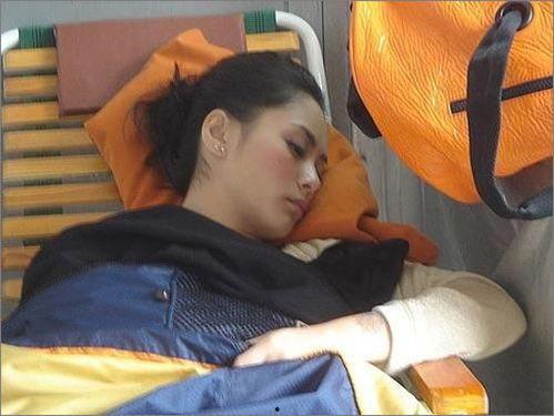 明星睡觉图片大全,揭秘明星们的“美容觉”秘密  第1张